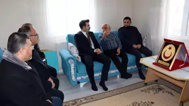 Kaymakam Eser, Tomarzalı şehit babasını ve Kıbrıs gazisini ziyaret etti
