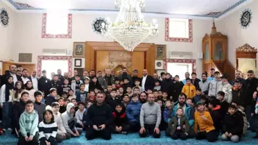 Namazını düzenli kılan öğrenciler ödüllendirildi