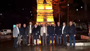 Sungurlu Belediye Başkanı Dere, vatandaşlara kandil simidi ikram etti