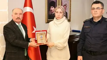 Şehit Jandarma Üsteğmen'in Eşine Hizmet Belgesi