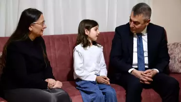 6 ŞUBAT DEPREMLERİNİN ÜÇÜNCÜ YILI - Enkazdan 72 saat sonra anne kucağında çıkan Hazal'ın umre hayali gerçek oluyor