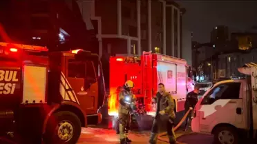 Kağıthane'de Metruk Binada Yangın