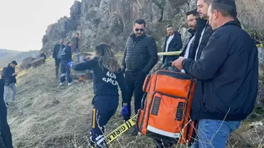 19 Yaşındaki Kız Kayalıklarda Ölü Bulundu