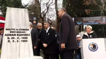 Adnan Kahveci ölümünün 33'üncü yılında kabri başında anıldı
