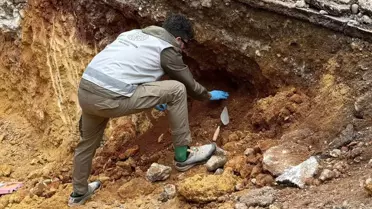 Yoldan geçen vatandaş fark etti, çalışmalar hemen durduruldu