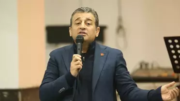 Depremde Kaybedilenler İçin Anma Yürüyüşü