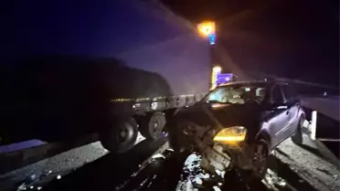 Çanakkale'de Tırla Otomobil Çarpıştı