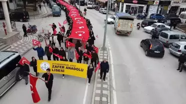 Şuhut'ta Öğrenciler Bayrak Yürüyüşü Düzenledi