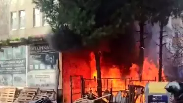 Fatsa'da Depo Yangını Kontrol Altına Alındı