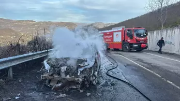 Fatsa'da Seyir Halindeki Otomobil Yandı