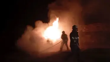 Mardin'de Park Halindeki Araç Yandı