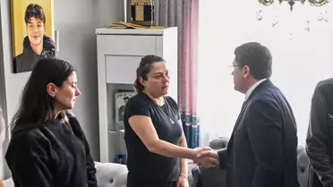 Bakan Tunç, Atlas Çağlayan'ın Ailesine Taziye Ziyaretinde Bulundu