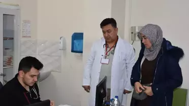 Baba-Oğul Doktorlar Sandıklı'da Hizmet Veriyor