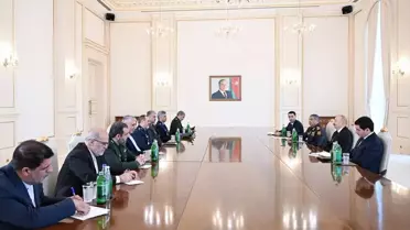 Aliyev, İran Savunma Bakanı Nasırzade'yi kabul etti