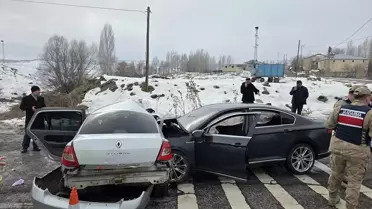 Bingöl'de Trafik Kazası: 1 Ölü, 5 Yaralı