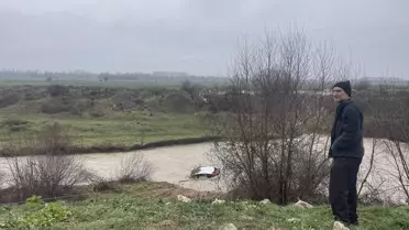 Bolu'da Otomobil Çaya Düştü