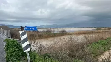 Nehir taştı, tarımın kritik ovasını su bastı