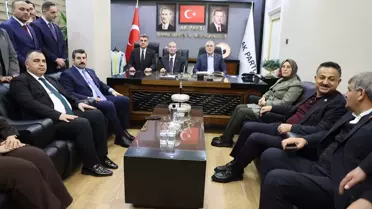 Bakan Işıkhan Şanlıurfa'da Partisini Ziyaret Etti