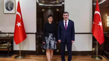 Yılmaz ve AB Komiseri'nden İlişkiler Üzerine Görüşme