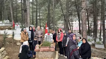 Öğretmen Furkan Sezen Mezarı Başında Anıldı