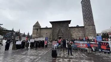 Erzurum'da Sağlık Çalışanlarından Gazze Protestosu