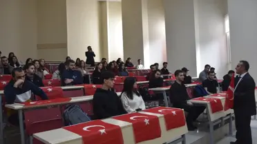 Gümüşhane Üniversitesi'nde Bayrak Teması