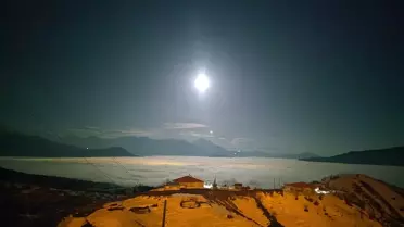 Derecik'te Yoğun Sis Manzarası