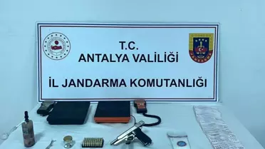 Antalya'da Uyuşturucu ve Silah Ele Geçirildi