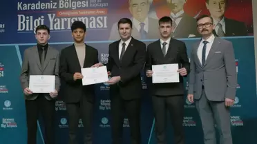 Rize'de Ülkü Ocakları Eğitim ve Kültür Vakfınca bilgi yarışması düzenlendi