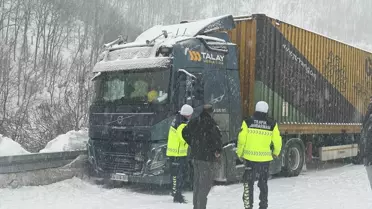 Tunceli'de Kar Yağışı Ulaşımı Aksattı