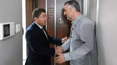 Bakan Tunç, Atlas Çağlayan'ın Ailesini Ziyaret Etti