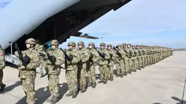 Almanya'da NATO tatbikatına katılacak Mehmetçikleri, aileleri uğurladı