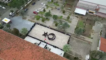 Aydın'da Öğrencilerden Bayrak Figürü