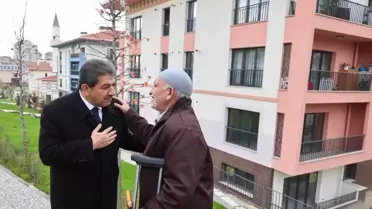 Esenler'den Emeklilere Destek Kartı