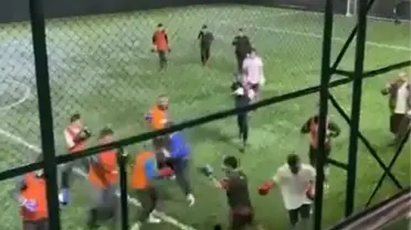 Boks Antrenmanında Futbol Eğlencesi