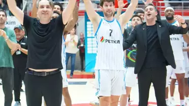 Petkimspor Sakatlıklara Rağmen Zorlu Rakibini Yendi