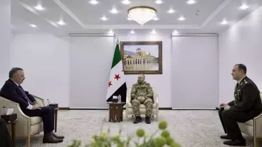 Türkiye'nin Şam Büyükelçisi Suriye Savunma Bakanı'nı Ziyaret Etti