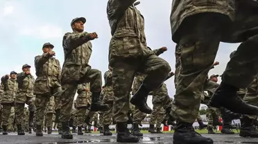 AK Parti'den askerlik sisteminde düzenleme sinyali