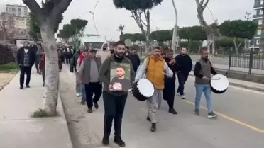 Kazada ölen motosiklet sürücüsünün cenazesinde, gelenek gereği davul-zurna çalındı