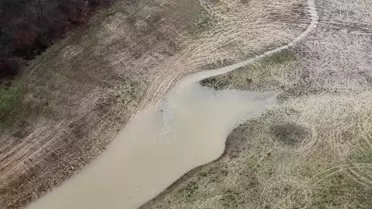 Ömerli Barajı'na Kırmızı Su Akışı Tedirgin Ediyor