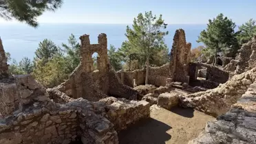 Kazı ekibi şaştı kaldı! 1500 yıllık mozaikteki mesaj herkesi hayrete düşürdü