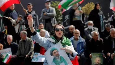 Tahran'da Cenaze Töreni: Laricani ve Askerler Anıldı