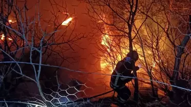 Feke'de Yangın: Tek Katlı Ev Küle Döndü