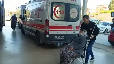 Kozan'da Midibüs Devrildi, 17 Yaralı