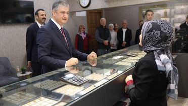 Adana Valisi Mustafa Yavuz, Karaisalı'da ziyaretlerde bulundu