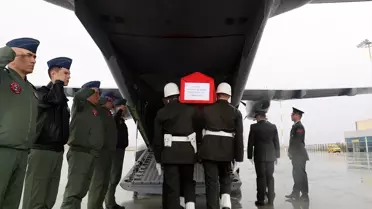 Ağrı'da askeri araç kazasında şehit olan Uzman Çavuş Akarsel için tören düzenlendi