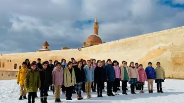 Öğrencilerden Tarihi Mekanlarda İlahi