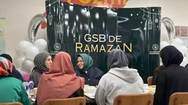 Gürcan, Öğrencilerle Sahurda Buluştu