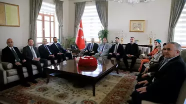 AK Parti Genel Başkan Yardımcısı Zorlu, Manisa'da AK Parti İl Başkanlığını ziyaret etti Açıklaması