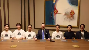 AK Parti Genel Başkan Yardımcısı Zorlu, Özbekistan'ın 'Music Bolalar' grubuyla buluştu Açıklaması